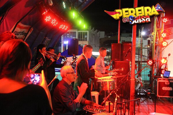 Banda en vivo - Pereira es Salsa